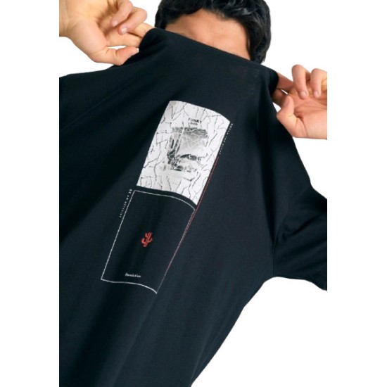 FUNKY BUDDHA FBM011-307-04 BLACK Relaxed fit t-shirt με abstract τύπωμα