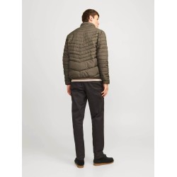 Ανδρικό καπιτονέ μπουφάν με όρθιο γιακά JACK&JONES 12256985 CANTEEN