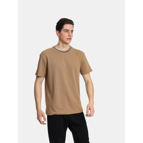 Ανδρικό T-shirt πικέ PACO&CO 2431095 CAMEL-Κανονική γραμμή